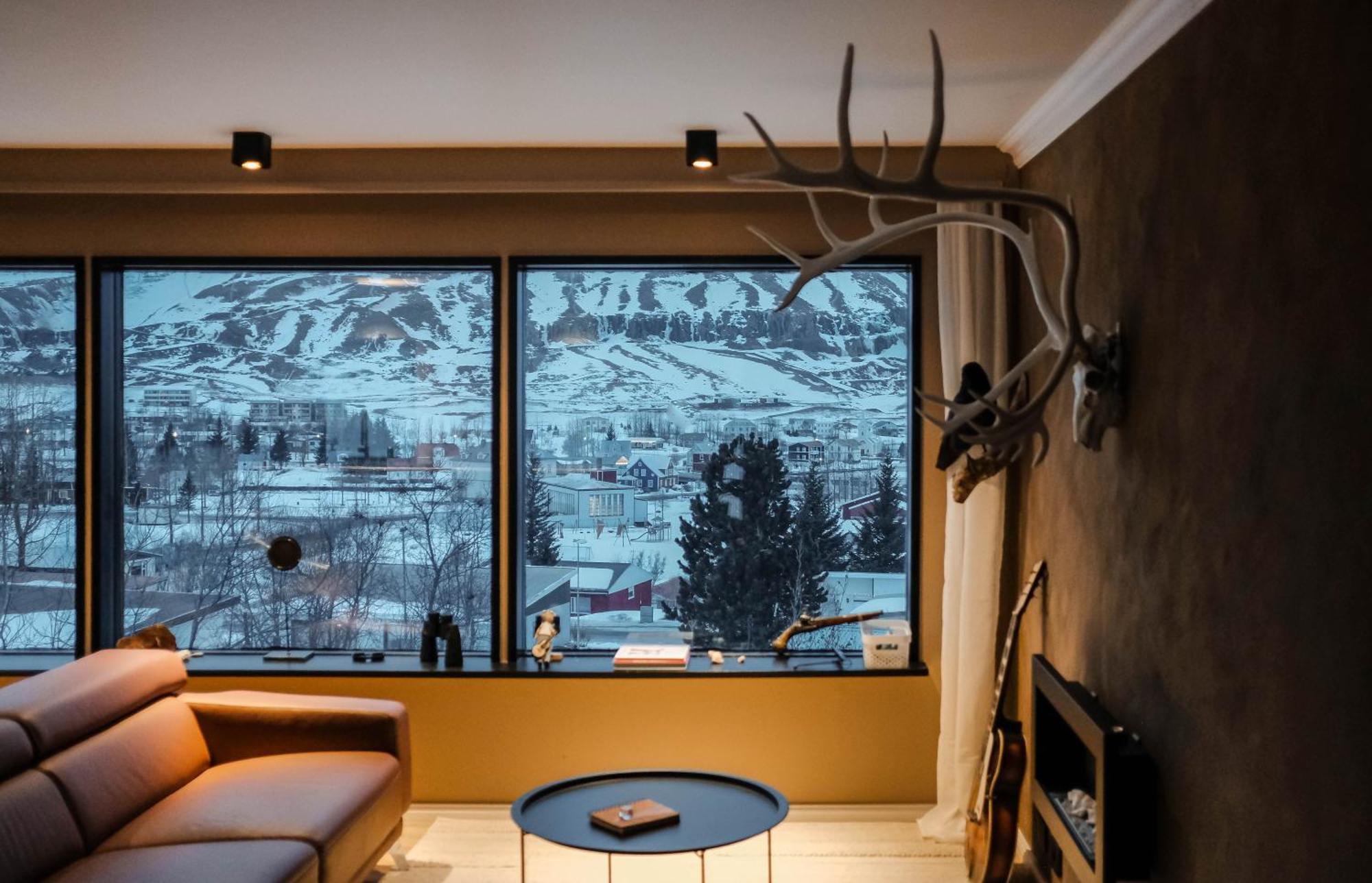 Botnahlid Villa, Mountain And Town Views And Outdoor Sauna Seythisfjorthur Exterior photo
