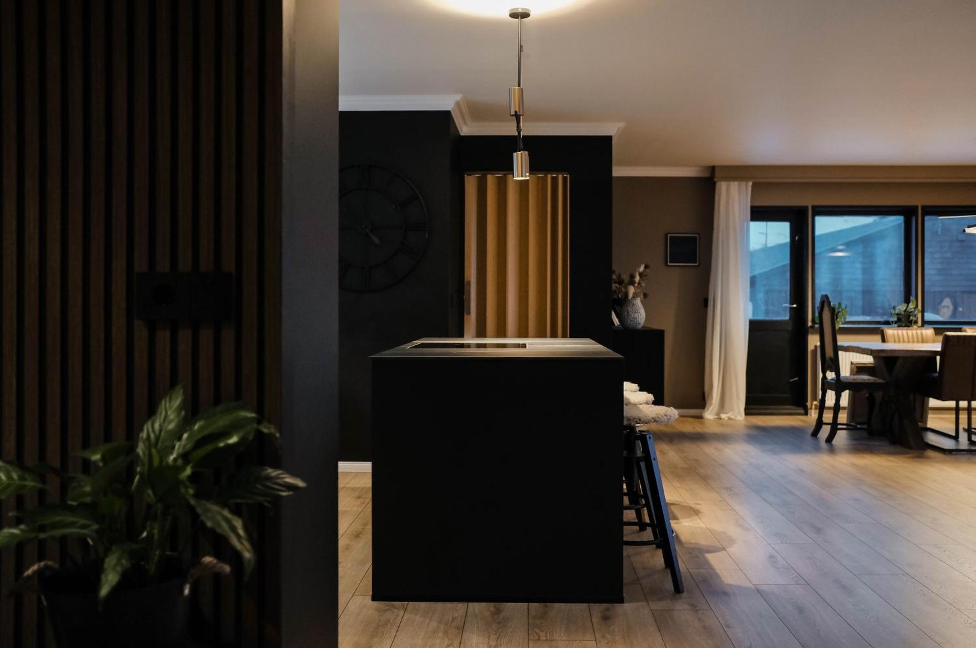 Botnahlid Villa, Mountain And Town Views And Outdoor Sauna Seythisfjorthur Exterior photo