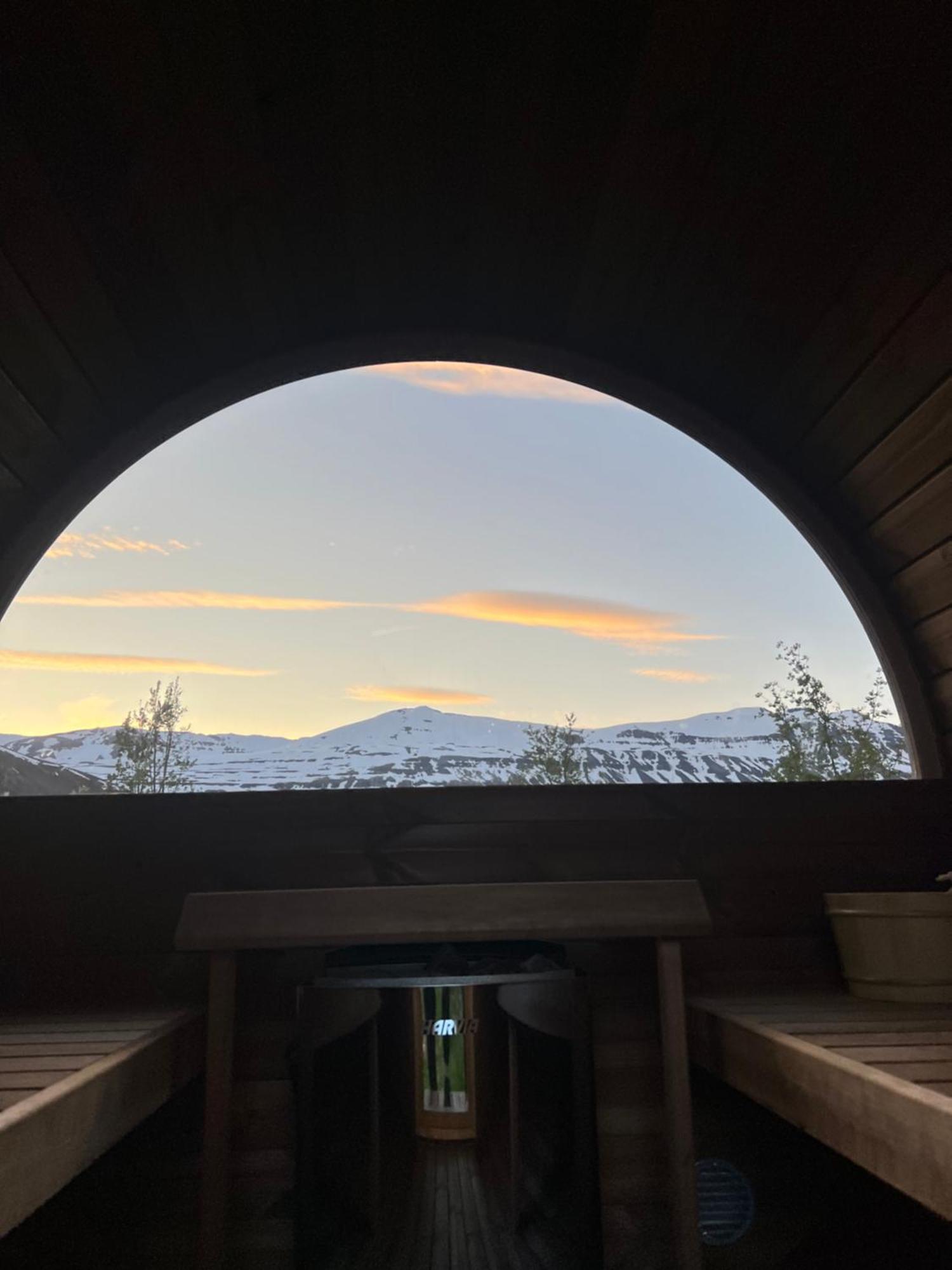 Botnahlid Villa, Mountain And Town Views And Outdoor Sauna Seythisfjorthur Exterior photo